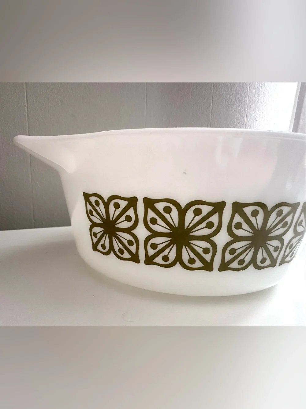 Vintage Pyrex Verde 2.5 Qt. Casserole